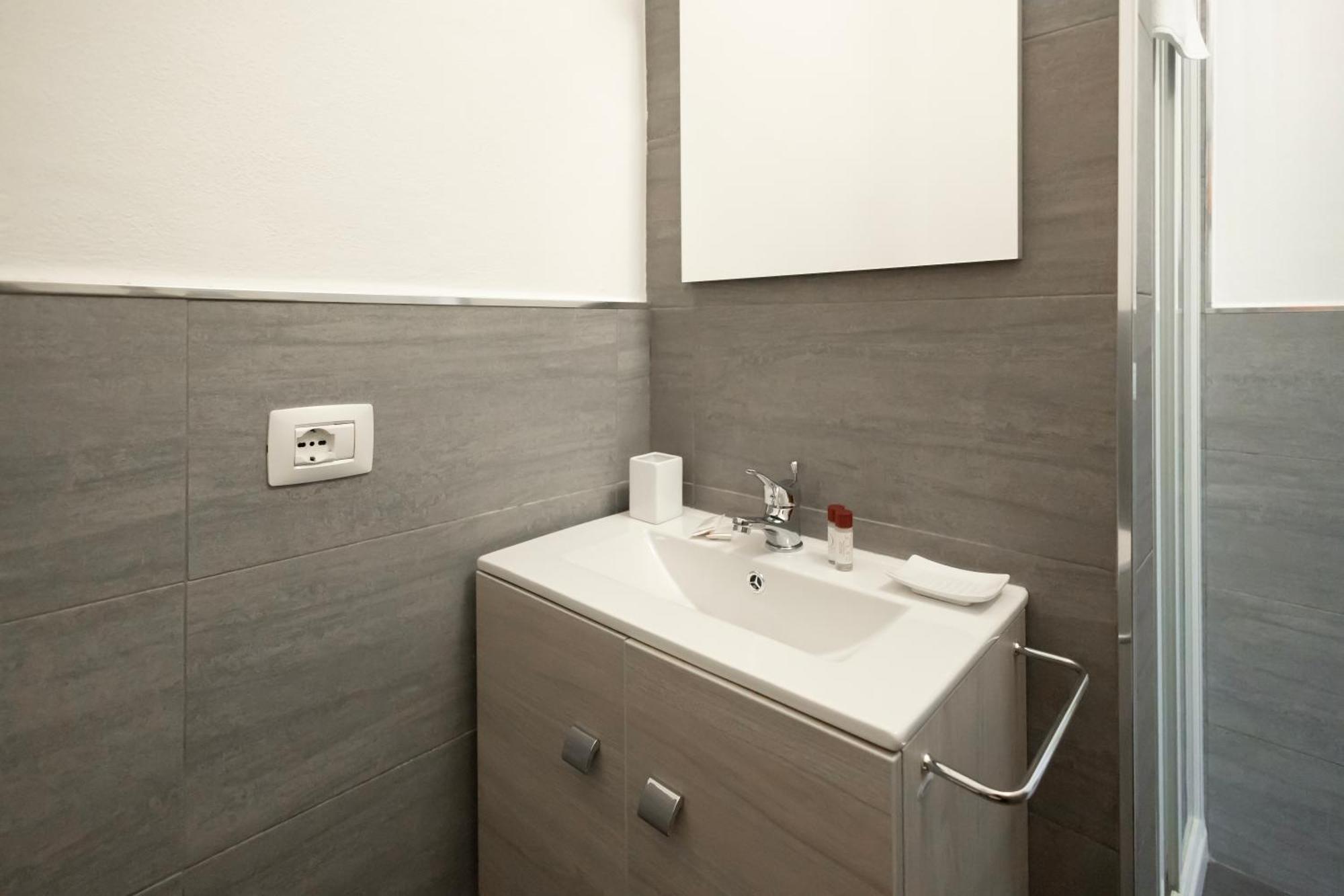 Apartment Flora 57 - Splendido Loft Nel Cuore Dei Navigli Mailand